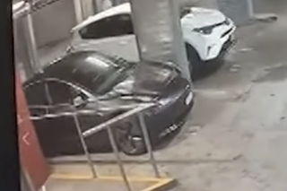 Wykiwała złodziei dzięki zdalnemu sterowaniu. Tesla wróciła do właścicielki
