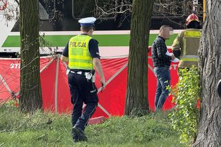 Tragedia w Ząbkach. Nie żyje pieszy. Wszedł na tory w niedozwolonym miejscu