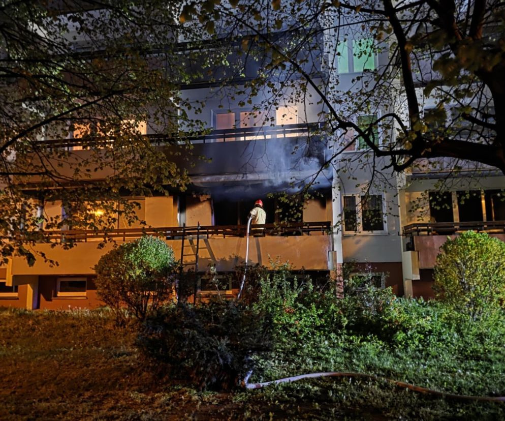Tragiczny pożar w Turku. W płomieniach zginęła kobieta [ZDJĘCIA]