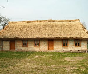 Wieś z powieści Chłopi istnieje naprawdę. Z Łodzi dojedziesz tam zaledwie w godzinę 