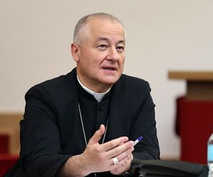 Biskup sosnowiecki zaprasza na kawę. Możecie przyjść z kamieniami
