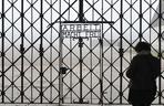 napis Arbeit macht frei skradziony w Dachau