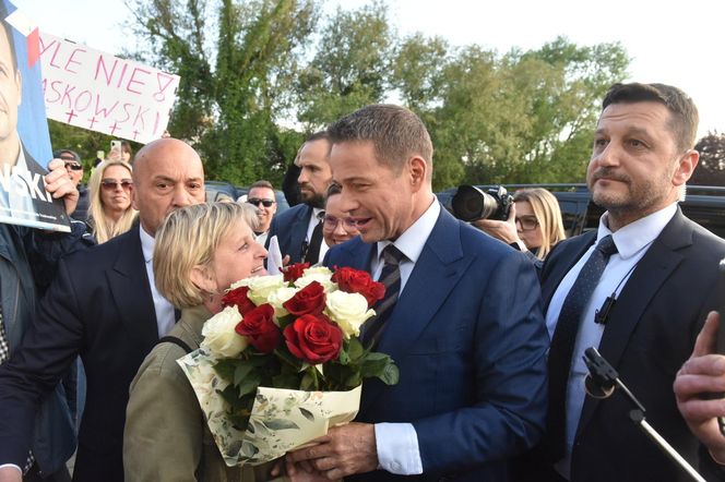 Rafał Trzaskowski, Sławomir Mentzen