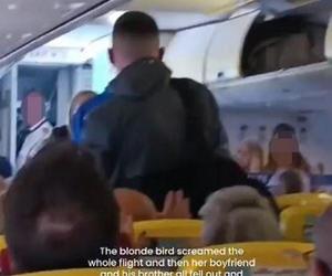 Bijatyka w samolocie! Pijani pasażerowie oszaleli, wszystko się nagrało