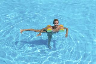 Aqua aerobik czyli gimnastyka w wodzie. Przykładowe ćwiczenia