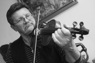 Jacek Zieliński od sześciu lat walczył z chorobą. Brat gwiazdora, Andrzej Zieliński, ujawnia nam przyczynę śmierci. Na co zmarł wokalista Skaldów?