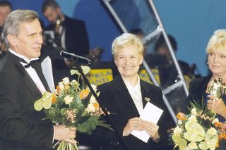 Prezenterzy telewizyjni w PRL. Czy ich pamiętasz? Rozwiąż quiz i się przekonaj!