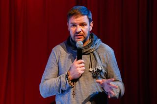 Tomasz Karolak zawiesza karierę z powodów zdrowotnych! Właśnie wracam od lekarza