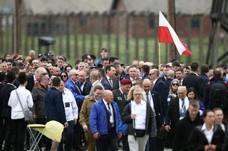 Marsz Żywych 2024 w Oświęcimiu. Kilka tysięcy osób upamiętni ofiary Holokaustu