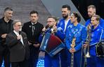 Zespół Enej i dziennikarz Edward Miszczak 