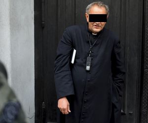 Ksiądz obrzydliwie wyzywał Dudę, Tuska i Hołownię! Ekskomunikował go papież, a teraz zapadł wyrok sądu