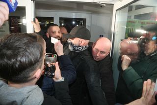  Debata przedwyborcza w Końskich. Dantejskie sceny pod halą sportową!