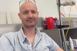 Opolanie nie poddają się w walce o życie radnego, społecznika i muzyka Jacka Kasprzyka