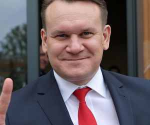 Tarczyński prowokuje nowym profilowym. Na zdjęciu… dziennikarka TVP