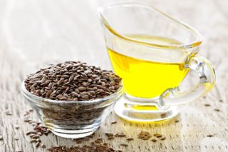 Olej lniany: właściwości i zawartość kwasów omega-3 i omega-6 w oleju lnianym