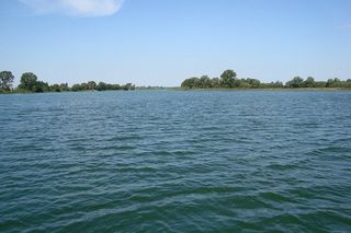 Te jeziora w kujawsko-pomorskim lepiej omijać w sezonie. Zawsze są oblegane przez setki turystów [GALERIA]