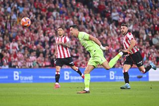 Athletic Bilbao – Barcelona: „Lewy” zamknął usta krytykom. Dwa gole, a mogło być więcej